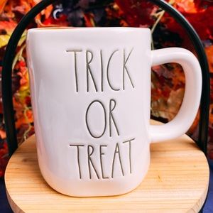 NWT Rae Dunn Trick or Treat 👻 Mug ☕️